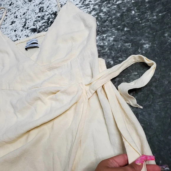 Urban Outfitters Yellow Linen Midi Wrap Dress - Picture 5 of 6